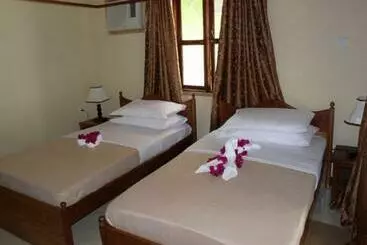 Hotelli Pemba Misali Sunset Beach