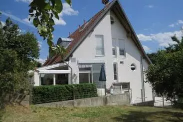 Majatalo Emc Maisonette