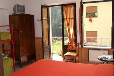 膳宿费 La Miando Rooms