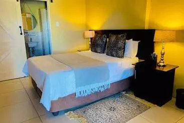 ペンション Mrhali Boutique Guest House