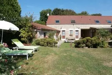 ベッドアンドブレックファースト Chambres D Hôtes La Luce