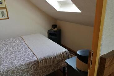 ベッドアンドブレックファースト Les Bardinieres