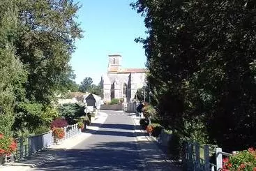 Bed and Breakfast Varzay Autour Du Puits