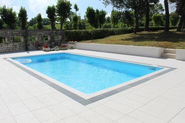 تختخواب و صبحانه Villa De Ruschi