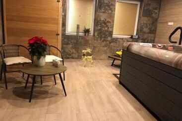 Пансион Penzion Zlatovláska U Zámku červená Lhota