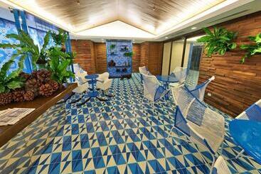 ホテル Astoria Palawan