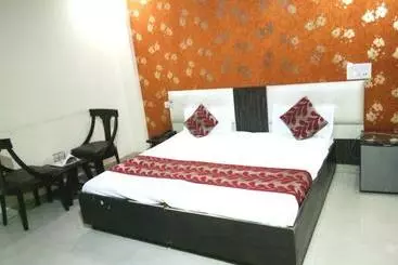 فندق Parkside Navjyoti