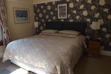 호텔 Pitreavie Guest House