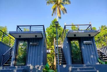 Kaliraya Surf Kamp By Eco Hotel Laguna