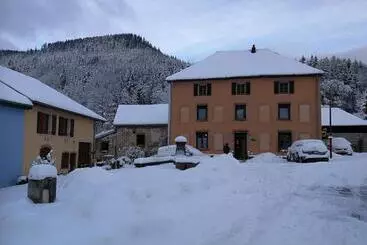 ベッドアンドブレックファースト La Maison Du Vannier