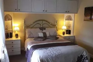 Annalee House B&b