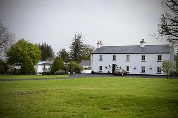 Bed and Breakfast Cartron House