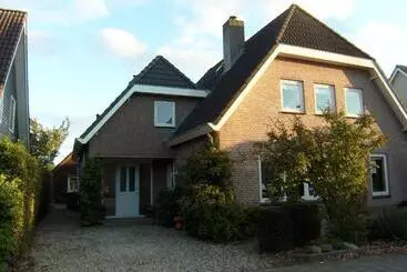 Aamiaismajoitus (B&B) In De Wolken