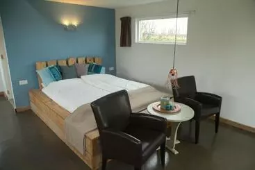 Bed and Breakfast Kleine Buurt Aan De Weide