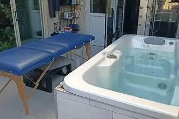 ベッドアンドブレックファースト La Maison Du Bonheur