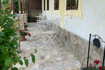 פנסיון Hajnal Vendégház