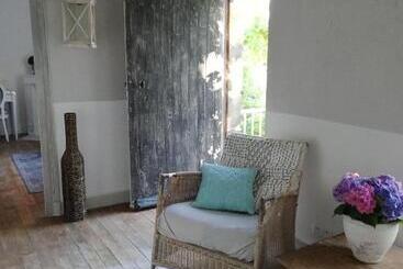 ベッドアンドブレックファースト Chambre D Hôte équestre Au Petit Bonheur