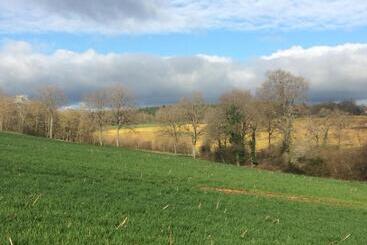 مبيت وإفطار Chambre D Hôtes De La Fontagrille