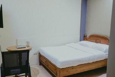 Szálloda 2428 Suites