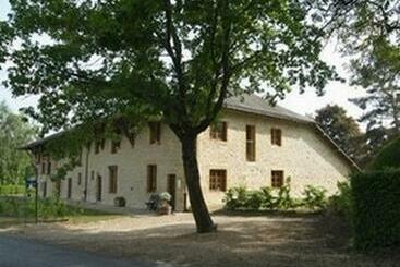 ペンション La Corrérie