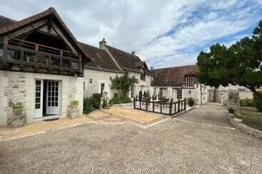 Majatalo Longère Villariane