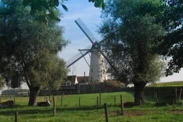 فندق Huis Bij De Lieve Bed & Breakfast