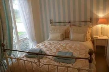 مبيت وإفطار The Coppice