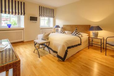 Hotel Bernhard S Und Restaurant