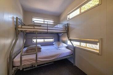 בית מלון כפרי Nrma Dubbo Holiday Park