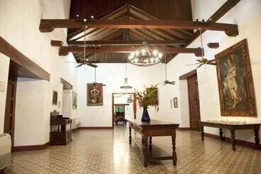 هتل La Gran Francia