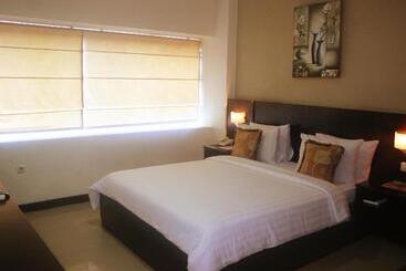 בית מלון כפרי Royal Mamberamo