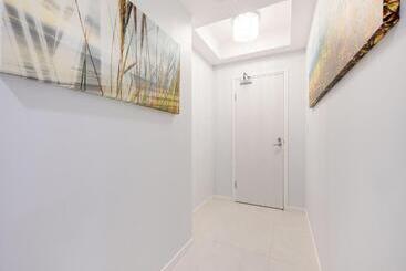 Meridian Alex Beach Apartments