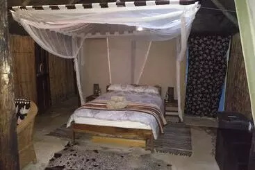 Hotel Caprivi Houseboat Safari Lodge