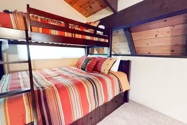 Mammoth View Villas   Near Hike/bike Trails!