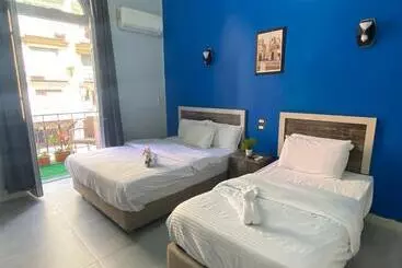 The Australian Hostel