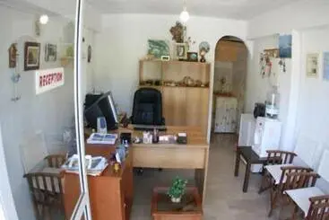 Apartamentos Villa Avra