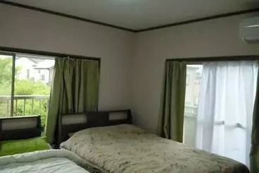 ペンション コウノトリの里の宿