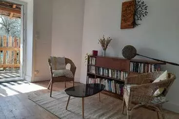Aamiaismajoitus (B&B) Avol D Oiseau