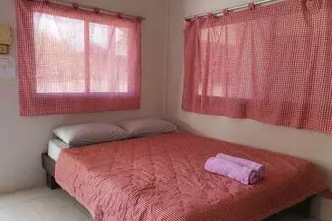 Hotelli Pineapple Resort