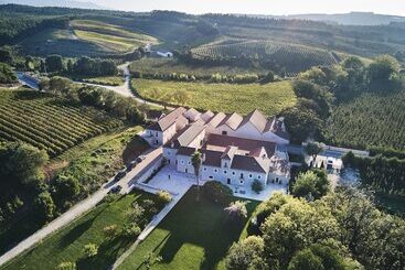 Quinta Do Porto Nogueira By Romana Vini