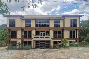 Hotel Reddoorz Near Kantor Walikota Bontang