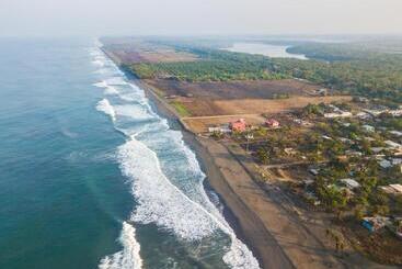 ペンション Mision Surf