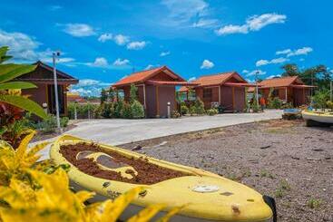 Resort Otel Baan Rung Tawan