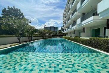 Aparthotel The Sea Condominium Seaview