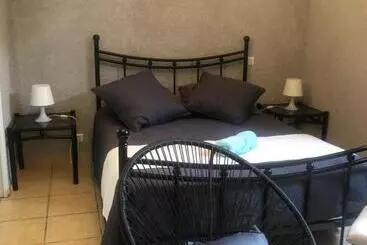 Aamiaismajoitus (B&B) Chez Anidé