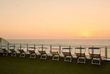 酒店 First Group La Montagne