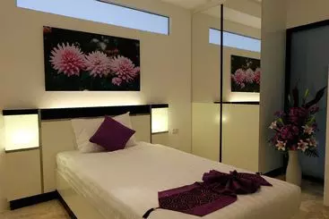 Phuket Seaview Resotel