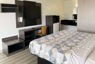 Motel 6 Baton Rouge Southeast