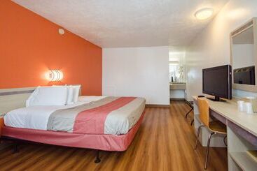 Motel 6 Commerce, Ga