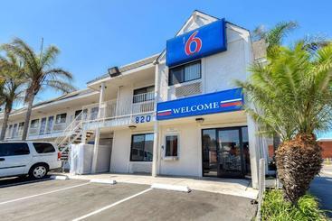 Motel 6 Los Angeles  Harbor City